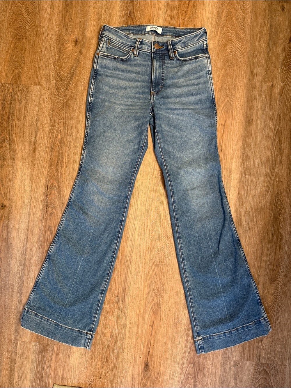Wrangler Women's Medium Blue Boot Cut Jeans 26X34 - Picture 2 of 2